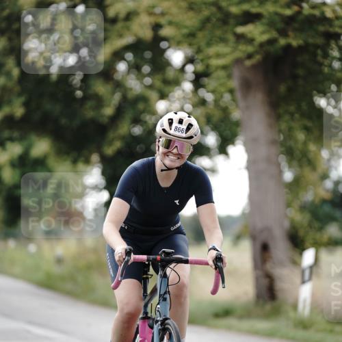 30.08.2026 - Elbe Triathlon Hamburg Michael Burmester http://msf.ph/oto/10069671 30.08.2026 09:44:18 Radfahren 248, 317, 394, 750, 752, 779, 831, 866 meine-sportfotos.de
