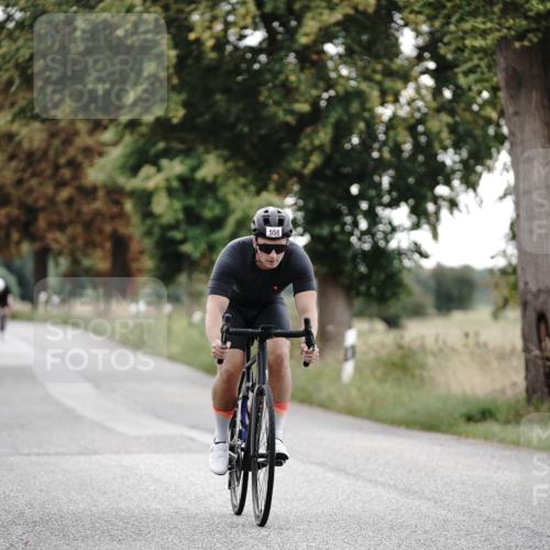 30.08.2026 - Elbe Triathlon Hamburg Michael Burmester http://msf.ph/oto/10069688 30.08.2026 09:44:29 Radfahren 367, 558, 618, 826 meine-sportfotos.de