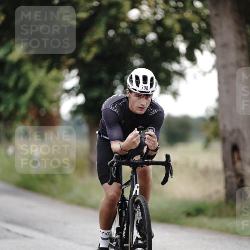 30.08.2026 - Elbe Triathlon Hamburg Michael Burmester http://msf.ph/oto/10069769 30.08.2026 09:45:11 Radfahren 508, 798, 827, 862 meine-sportfotos.de