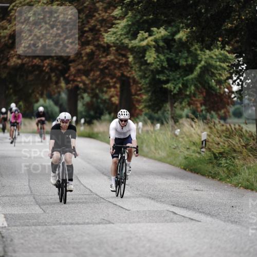 30.08.2026 - Elbe Triathlon Hamburg Michael Burmester http://msf.ph/oto/10069797 30.08.2026 09:45:31 Radfahren 321, 467, 655, 751, 869, 882 meine-sportfotos.de