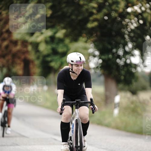 30.08.2026 - Elbe Triathlon Hamburg Michael Burmester http://msf.ph/oto/10069802 30.08.2026 09:45:33 Radfahren 354, 548, 655, 751, 859, 869, 882 meine-sportfotos.de