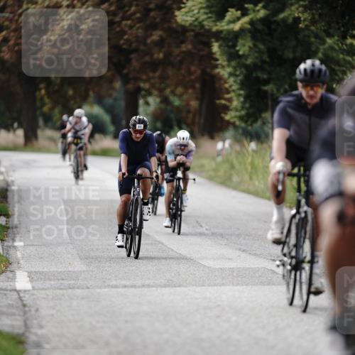 30.08.2026 - Elbe Triathlon Hamburg Michael Burmester http://msf.ph/oto/10069839 30.08.2026 09:49:26 Radfahren 279, 329, 391, 405, 420, 476, 509, 597, 766 meine-sportfotos.de