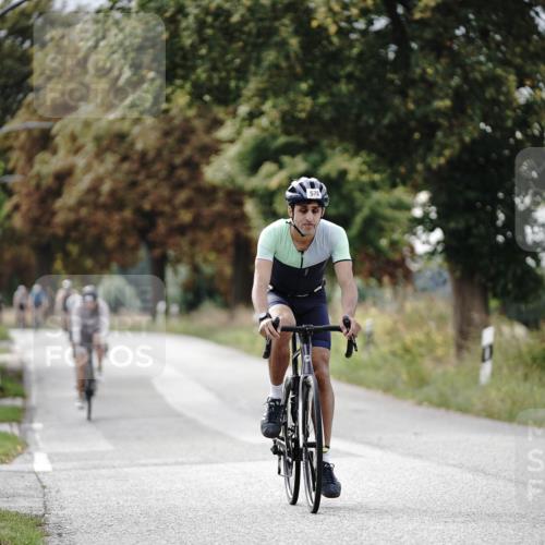 30.08.2026 - Elbe Triathlon Hamburg Michael Burmester http://msf.ph/oto/10069997 30.08.2026 09:51:20 Radfahren 565, 570, 709, 860, 861, 936, 977 meine-sportfotos.de