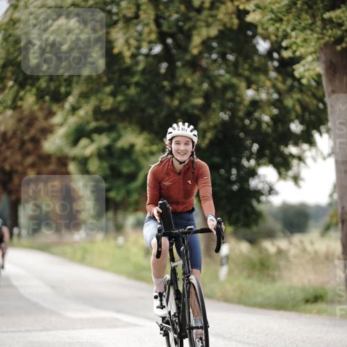 30.08.2026 - Elbe Triathlon Hamburg Michael Burmester http://msf.ph/oto/10070003 30.08.2026 09:51:25 Radfahren 436, 736, 860, 861 meine-sportfotos.de