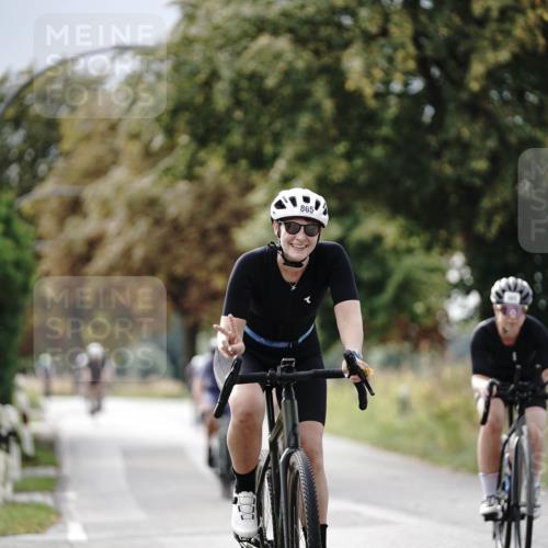 30.08.2026 - Elbe Triathlon Hamburg Michael Burmester http://msf.ph/oto/10070031 30.08.2026 09:51:40 Radfahren 431, 554, 602, 609, 683, 763, 865, 905 meine-sportfotos.de