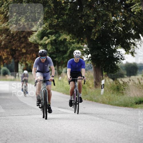 30.08.2026 - Elbe Triathlon Hamburg Michael Burmester http://msf.ph/oto/10070037 30.08.2026 09:51:41 Radfahren 431, 554, 602, 609, 683, 763, 865, 905 meine-sportfotos.de