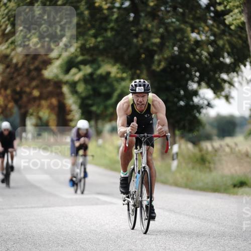 30.08.2026 - Elbe Triathlon Hamburg Michael Burmester http://msf.ph/oto/10070044 30.08.2026 09:51:43 Radfahren 554, 602, 609, 683, 763, 840, 865, 905 meine-sportfotos.de