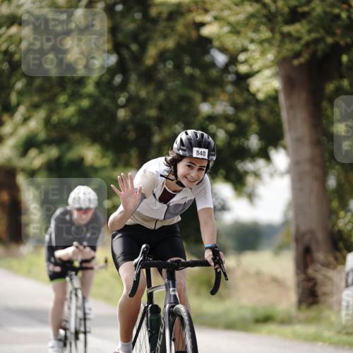 30.08.2026 - Elbe Triathlon Hamburg Michael Burmester http://msf.ph/oto/10070060 30.08.2026 09:51:50 Radfahren 381, 538, 587, 840, 916 meine-sportfotos.de
