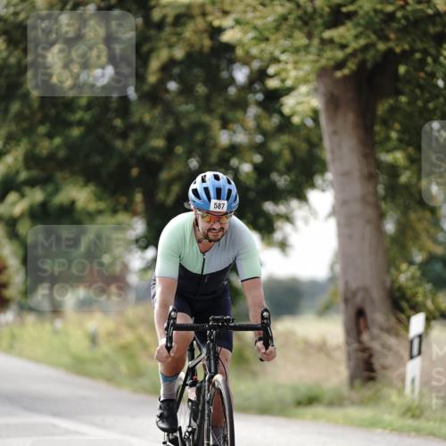 30.08.2026 - Elbe Triathlon Hamburg Michael Burmester http://msf.ph/oto/10070076 30.08.2026 09:51:56 Radfahren 538, 587, 686, 690, 792, 916 meine-sportfotos.de