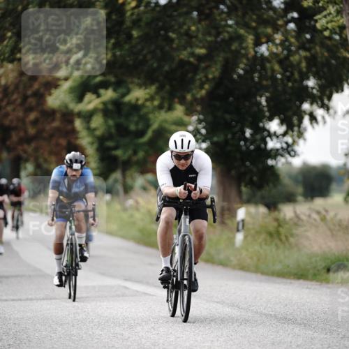 30.08.2026 - Elbe Triathlon Hamburg Michael Burmester http://msf.ph/oto/10070138 30.08.2026 09:52:28 Radfahren 500, 668, 714, 732, 761, 811, 849, 867, 871, 889, 903, 914 meine-sportfotos.de