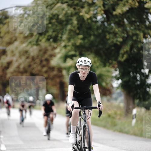 30.08.2026 - Elbe Triathlon Hamburg Michael Burmester http://msf.ph/oto/10070146 30.08.2026 09:52:31 Radfahren 389, 439, 500, 668, 714, 732, 811, 849, 889, 903 meine-sportfotos.de