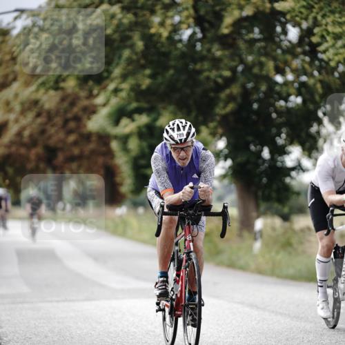 30.08.2026 - Elbe Triathlon Hamburg Michael Burmester http://msf.ph/oto/10070191 30.08.2026 09:52:45 Radfahren 386, 415, 428, 573, 789, 834, 855 meine-sportfotos.de