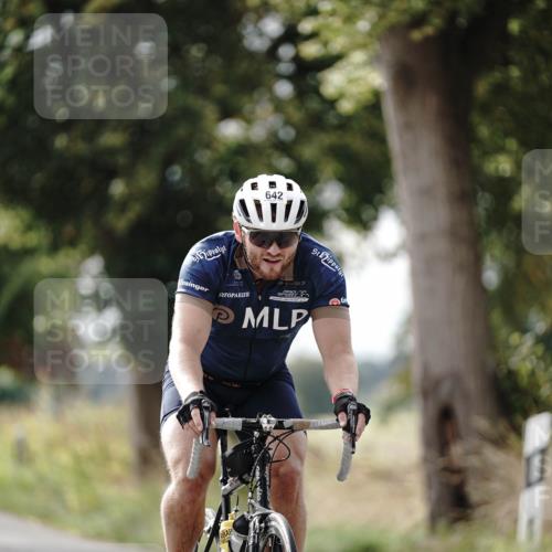 30.08.2026 - Elbe Triathlon Hamburg Michael Burmester http://msf.ph/oto/10070303 30.08.2026 09:53:52 Radfahren 531, 632, 642, 833, 937 meine-sportfotos.de