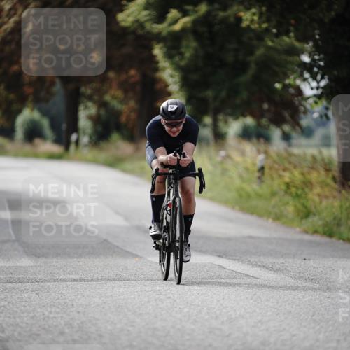 30.08.2026 - Elbe Triathlon Hamburg Michael Burmester http://msf.ph/oto/10070345 30.08.2026 09:54:24 Radfahren 563 meine-sportfotos.de