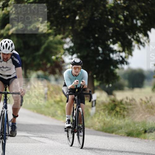 30.08.2026 - Elbe Triathlon Hamburg Michael Burmester http://msf.ph/oto/10070371 30.08.2026 09:54:44 Radfahren 400, 541, 583, 648, 711, 911, 960 meine-sportfotos.de