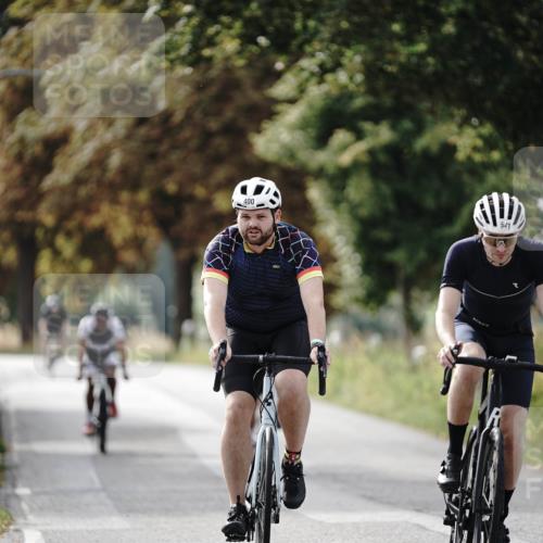 30.08.2026 - Elbe Triathlon Hamburg Michael Burmester http://msf.ph/oto/10070383 30.08.2026 09:54:48 Radfahren 400, 418, 541, 583, 648, 711, 911 meine-sportfotos.de