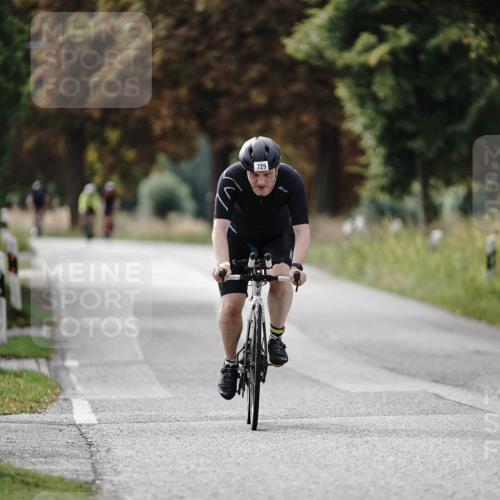 30.08.2026 - Elbe Triathlon Hamburg Michael Burmester http://msf.ph/oto/10070397 30.08.2026 09:54:56 Radfahren 729 meine-sportfotos.de