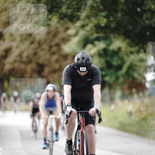 30.08.2026 - Elbe Triathlon Hamburg Michael Burmester http://msf.ph/oto/10070427 30.08.2026 09:55:21 Radfahren 457, 488, 528, 534, 628, 633, 933, 939, 961, 967 meine-sportfotos.de