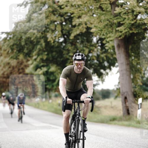 30.08.2026 - Elbe Triathlon Hamburg Michael Burmester http://msf.ph/oto/10070505 30.08.2026 09:55:57 Radfahren 399, 410, 437, 576, 581, 756, 788, 872 meine-sportfotos.de