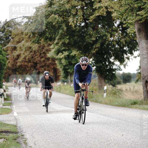 30.08.2026 - Elbe Triathlon Hamburg Michael Burmester http://msf.ph/oto/10070507 30.08.2026 09:55:59 Radfahren 399, 410, 437, 576, 581, 756, 788, 969 meine-sportfotos.de