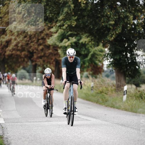 30.08.2026 - Elbe Triathlon Hamburg Michael Burmester http://msf.ph/oto/10070544 30.08.2026 09:56:21 Radfahren 363, 626, 883, 983 meine-sportfotos.de