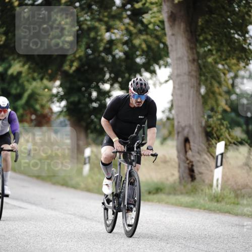 30.08.2026 - Elbe Triathlon Hamburg Michael Burmester http://msf.ph/oto/10070563 30.08.2026 09:56:32 Radfahren 421, 731, 853, 926 meine-sportfotos.de