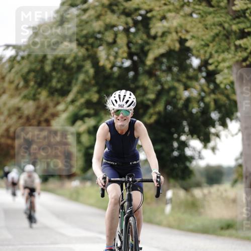 30.08.2026 - Elbe Triathlon Hamburg Michael Burmester http://msf.ph/oto/10070611 30.08.2026 09:56:58 Radfahren 604, 612, 741, 901, 962 meine-sportfotos.de