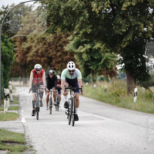 30.08.2026 - Elbe Triathlon Hamburg Michael Burmester http://msf.ph/oto/10070626 30.08.2026 09:57:05 Radfahren 480, 612, 613, 689, 720, 726, 741, 932 meine-sportfotos.de