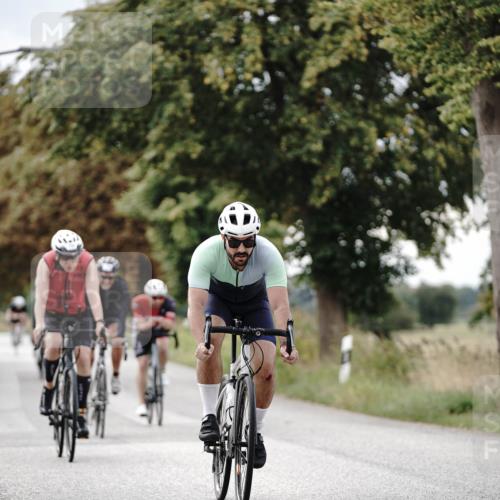 30.08.2026 - Elbe Triathlon Hamburg Michael Burmester http://msf.ph/oto/10070629 30.08.2026 09:57:05 Radfahren 480, 612, 613, 689, 720, 726, 741, 932 meine-sportfotos.de