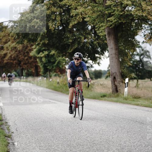 30.08.2026 - Elbe Triathlon Hamburg Michael Burmester http://msf.ph/oto/10070637 30.08.2026 09:57:14 Radfahren 480, 665, 678, 689, 943 meine-sportfotos.de