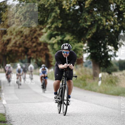 30.08.2026 - Elbe Triathlon Hamburg Michael Burmester http://msf.ph/oto/10070645 30.08.2026 09:57:20 Radfahren 261, 641, 665, 678, 698, 747, 810, 887, 1896 meine-sportfotos.de