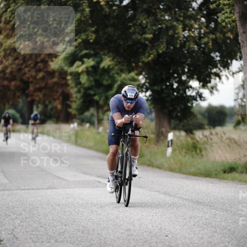 30.08.2026 - Elbe Triathlon Hamburg Michael Burmester http://msf.ph/oto/10070668 30.08.2026 09:57:28 Radfahren 413, 658, 747, 768, 810, 1896 meine-sportfotos.de