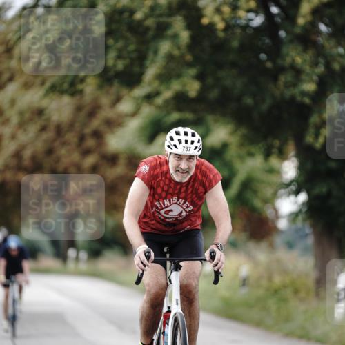 30.08.2026 - Elbe Triathlon Hamburg Michael Burmester http://msf.ph/oto/10070690 30.08.2026 09:57:40 Radfahren 569, 734, 737, 976 meine-sportfotos.de