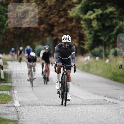 30.08.2026 - Elbe Triathlon Hamburg Michael Burmester http://msf.ph/oto/10070694 30.08.2026 09:57:46 Radfahren 505, 569, 619, 734 meine-sportfotos.de