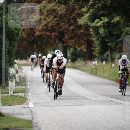30.08.2026 - Elbe Triathlon Hamburg Michael Burmester http://msf.ph/oto/10070789 30.08.2026 09:58:36 Radfahren 417, 503, 506, 508, 513, 526, 656, 779, 950 meine-sportfotos.de