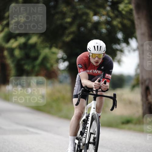 30.08.2026 - Elbe Triathlon Hamburg Michael Burmester http://msf.ph/oto/10070805 30.08.2026 09:58:40 Radfahren 417, 464, 503, 513, 526, 656, 746, 779, 950 meine-sportfotos.de