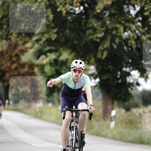 30.08.2026 - Elbe Triathlon Hamburg Michael Burmester http://msf.ph/oto/10070811 30.08.2026 09:58:43 Radfahren 464, 513, 526, 746, 950 meine-sportfotos.de
