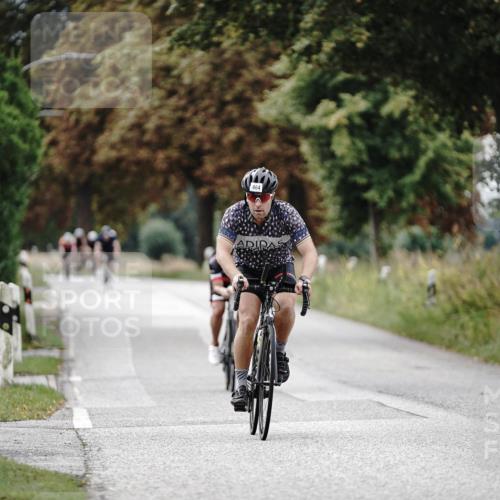 30.08.2026 - Elbe Triathlon Hamburg Michael Burmester http://msf.ph/oto/10070813 30.08.2026 09:58:44 Radfahren 464, 513, 746, 950 meine-sportfotos.de