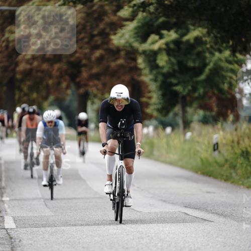 30.08.2026 - Elbe Triathlon Hamburg Michael Burmester http://msf.ph/oto/10070841 30.08.2026 09:58:59 Radfahren 299, 409, 605, 664, 691, 718, 919, 954 meine-sportfotos.de