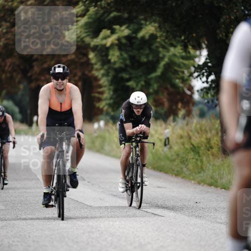 30.08.2026 - Elbe Triathlon Hamburg Michael Burmester http://msf.ph/oto/10070849 30.08.2026 09:59:03 Radfahren 299, 409, 491, 579, 580, 605, 664, 691, 718, 802 meine-sportfotos.de