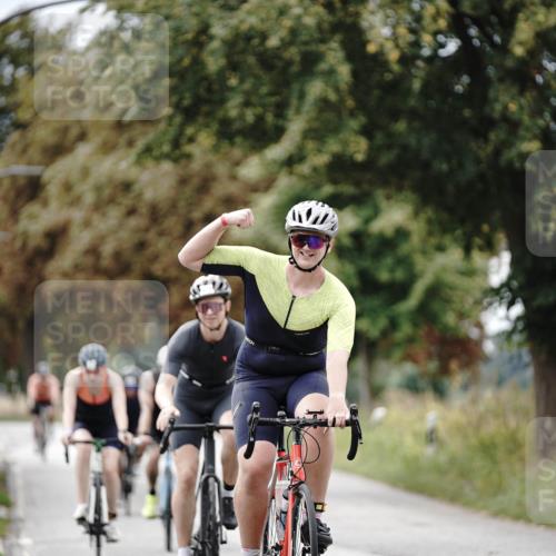 30.08.2026 - Elbe Triathlon Hamburg Michael Burmester http://msf.ph/oto/10070866 30.08.2026 09:59:08 Radfahren 299, 472, 491, 495, 579, 580, 647, 718, 802 meine-sportfotos.de