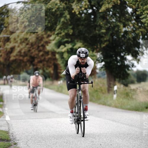 30.08.2026 - Elbe Triathlon Hamburg Michael Burmester http://msf.ph/oto/10070889 30.08.2026 09:59:13 Radfahren 452, 472, 491, 495, 647, 802, 934 meine-sportfotos.de