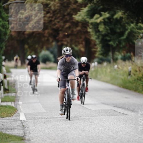 30.08.2026 - Elbe Triathlon Hamburg Michael Burmester http://msf.ph/oto/10070932 30.08.2026 09:59:39 Radfahren 608, 624, 655, 673, 863 meine-sportfotos.de