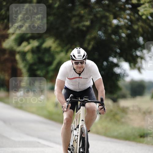 30.08.2026 - Elbe Triathlon Hamburg Michael Burmester http://msf.ph/oto/10070979 30.08.2026 10:00:20 Radfahren 489 meine-sportfotos.de
