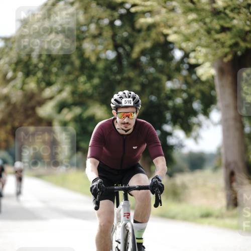 30.08.2026 - Elbe Triathlon Hamburg Michael Burmester http://msf.ph/oto/10070996 30.08.2026 10:00:32 Radfahren 510, 571, 638, 751, 898, 931 meine-sportfotos.de