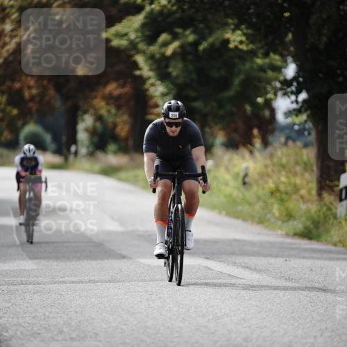 30.08.2026 - Elbe Triathlon Hamburg Michael Burmester http://msf.ph/oto/10071025 30.08.2026 10:00:51 Radfahren 558, 866, 869 meine-sportfotos.de