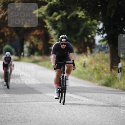 30.08.2026 - Elbe Triathlon Hamburg Michael Burmester http://msf.ph/oto/10071026 30.08.2026 10:00:51 Radfahren 558, 866, 869 meine-sportfotos.de