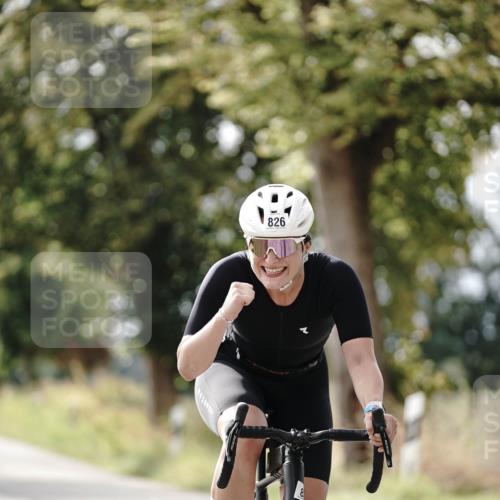 30.08.2026 - Elbe Triathlon Hamburg Michael Burmester http://msf.ph/oto/10071036 30.08.2026 10:01:01 Radfahren 548, 636, 699, 705, 826 meine-sportfotos.de