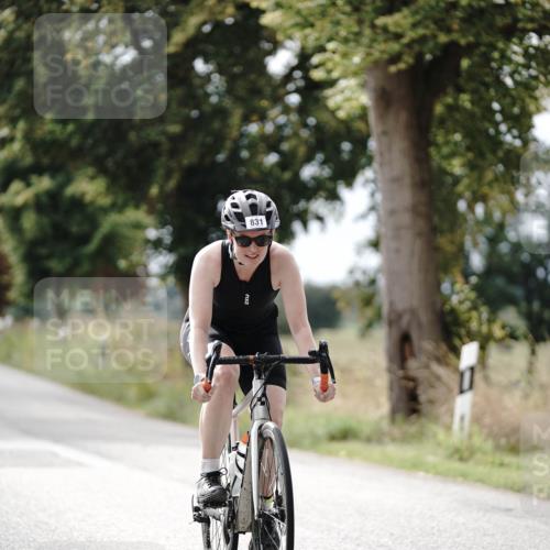 30.08.2026 - Elbe Triathlon Hamburg Michael Burmester http://msf.ph/oto/10071061 30.08.2026 10:01:11 Radfahren 533, 650, 671, 675, 700, 831 meine-sportfotos.de