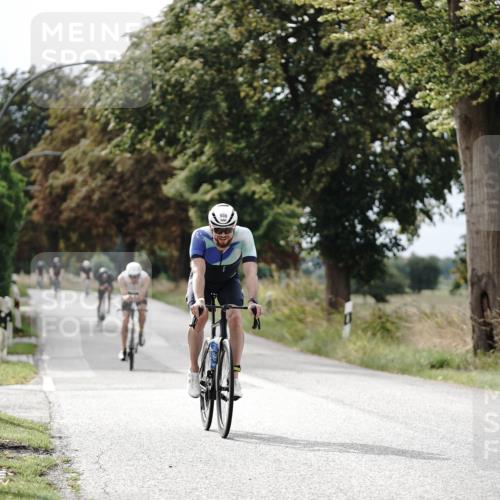 30.08.2026 - Elbe Triathlon Hamburg Michael Burmester http://msf.ph/oto/10071065 30.08.2026 10:01:14 Radfahren 533, 650, 700 meine-sportfotos.de
